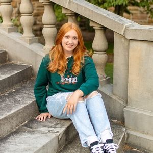 Meet your Posher, Julie